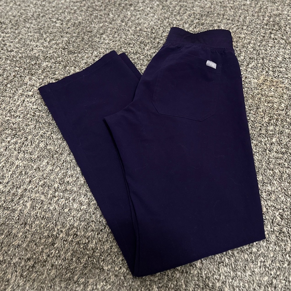FIGS LIVINGSTON technical collection purple XS scrub pants